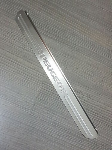 Peugeot 407 seuil portière