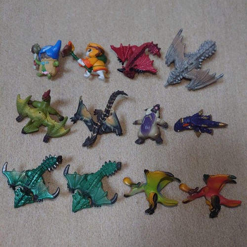 Ensemble figurines mascotte - de,