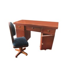 Bureau d'ordinateur et chaise