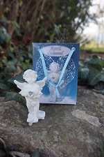 P858.81404   FIGURINE