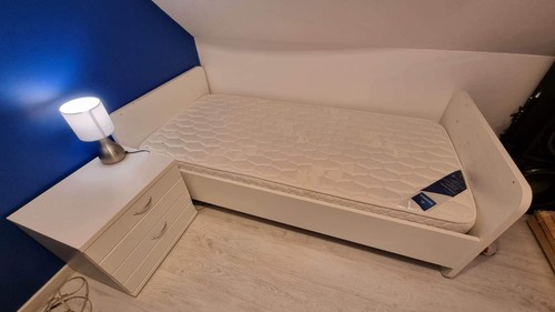 Chambre enfant avec lit