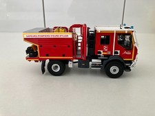 camion de pompier renault d 14 . 4x4 ccfm sides eligor  très bon état comme neuf