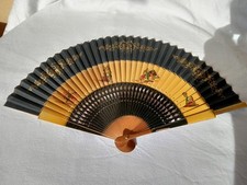 éventail espagnol ancien en bois en très bon état