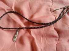 Collier cordelette inspiré de 50 nuances de Grey avec breloque cravate