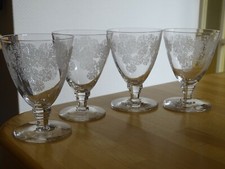 4 ANCIENS VERRES APERITIF