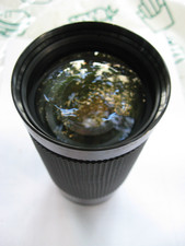 Rony 35-300 mm f 4-5,6 : monture Olympus OM à baïonnette. Objectif argentique.