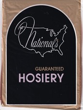 Bas nylon National's coloris Beige. Taille 1 - 8½. US vintage stockings.