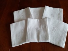 Six anciennes serviettes en