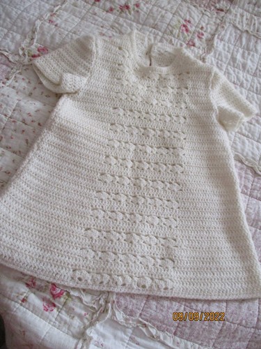 Robe blanche faite crochet - faite,