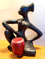 Sujet CERAMIQUE VALLAURIS  FRANCE "femme Mangbetou au tambour "  vers  50/60