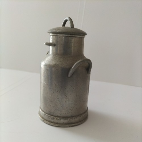 Pot lait ancien miniature - de,