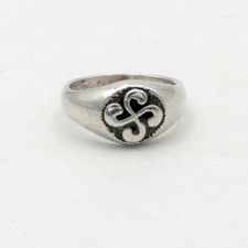 Petite bague en argent massif