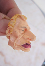 broche pin's Johnny Hallyday , les guignols de l'info , kid folie , canal +