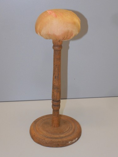 Ancien porte chapeau bois - -,
