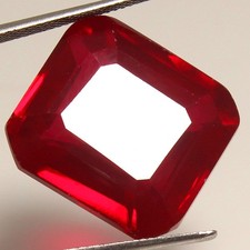 Pierre précieuse émeraude