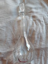 Grande Carafe en Cristal taillé avec son Bouchon.