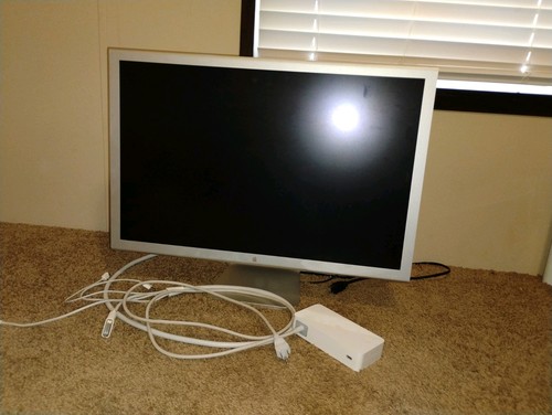 Apple cinema display - 23",