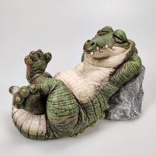 Alligator Crocodile Statue