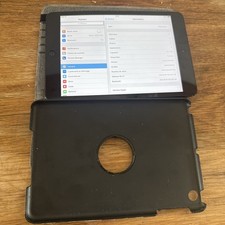 Apple iPad mini 1st Gen. 16Go, Wi-Fi, 7.9 pouces, gris sombre