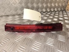 Feu arriere stop central