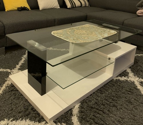 Table basse design blanc