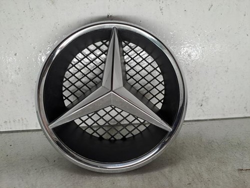 Sigle calandre mercedes - sigle,