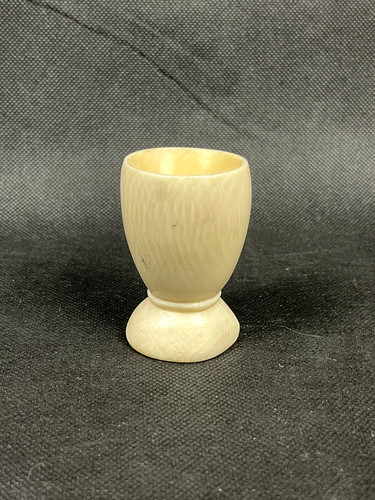 Ancien coquetier période - , art
