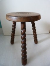 Tabouret de ferme pied tripode