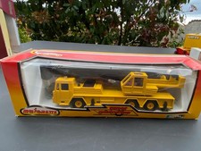 14 CAMION GRUE DE CHANTIER