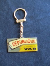 PORTE CLE (KEY RING)  NO AUGIS METAL EMAILLE QUOTIDIEN REPUBLIQUE JOURNAL DU VAR