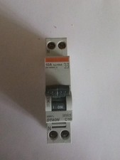 Disjoncteur C10 Merlin Gerin 21365 Dt40n Schneider Electric Différentiel Borne .
