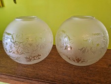 Paire de Globe ou Tulipe en verre de Lampe à Pétrole ou à Huile