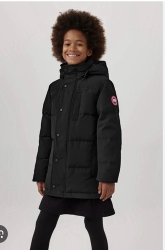 Nwt youth authentic canada - nwt!,