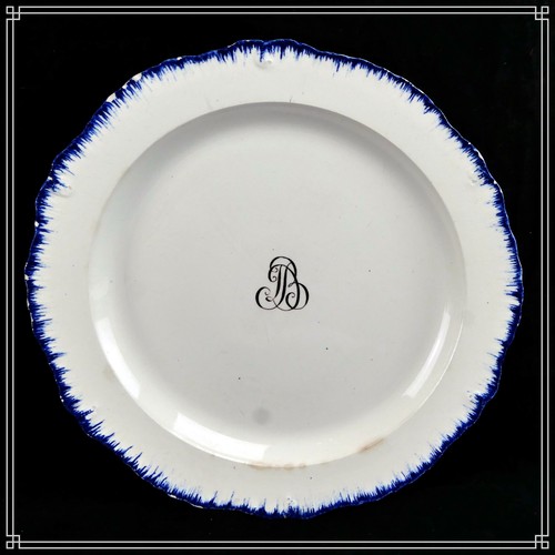 Belle assiette faience fine - assiette, en