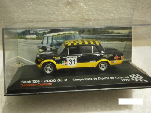 Voiture miniature seat 124 - voiture,