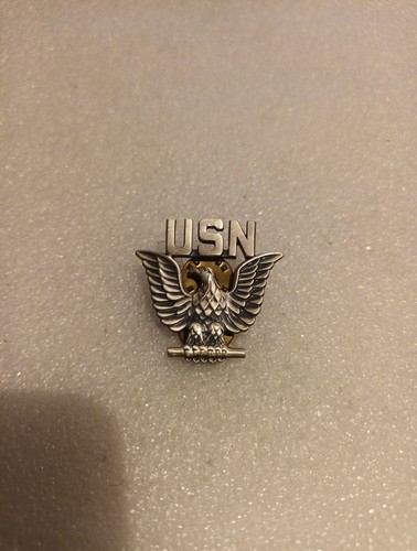 Insigne calot navy - de,