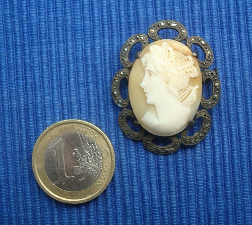 B23 broche ancienne camée - broche,