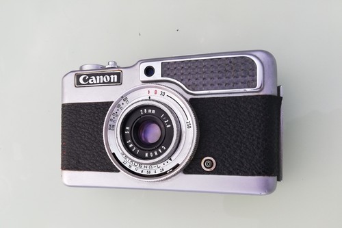 Demi cadre canon lens 28mm - demi, sh