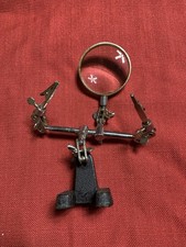 Troisième Main Et Outils