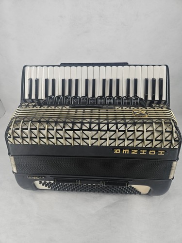 Hohner piano accordion