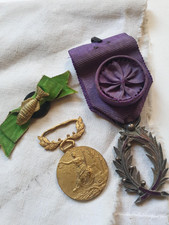 Lot de Médailles ancien dont l'officier des Palme académique