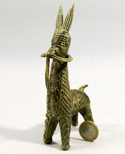 Cheval en laiton ciselé - ,