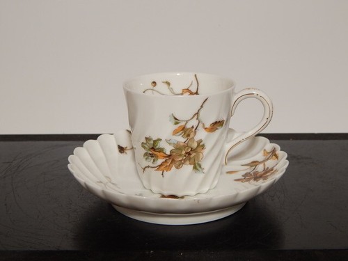 Ancienne tasse café - À, en
