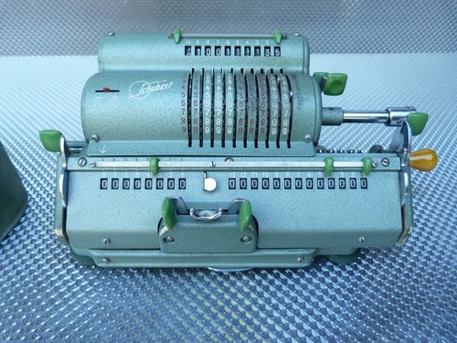 Ancienne machine calculer - machine,