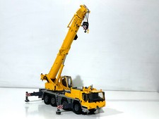 Grue Liebherr LTM 1090-4.2