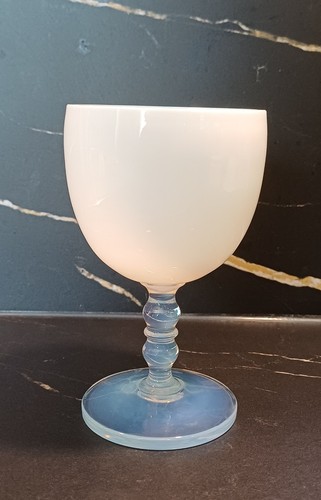 Ancien verre sur pied - verre,