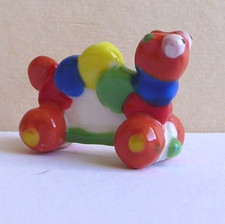 Fève Le Coffre à Jouets - 2007 - La Chenille