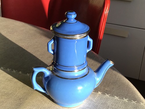 Ancienne petite cafetière - ancienne,