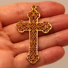 Ancien Pendentif Croix en Plaqué Or Jaune Filigrané Bras Tréflés