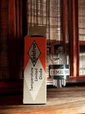 Tube radio ancien vintage avec